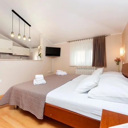 Apartments Martina Rovinj Exterior photo