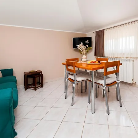 Apartments Martina Rovinj Exterior photo