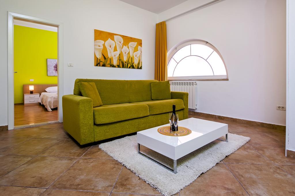 Martina Apartment *